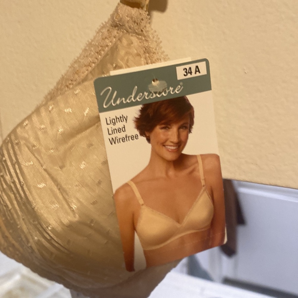JCPenney Bras this model in size 36B White, 34A & 34C Beige, NWT - Picture 4 of 10